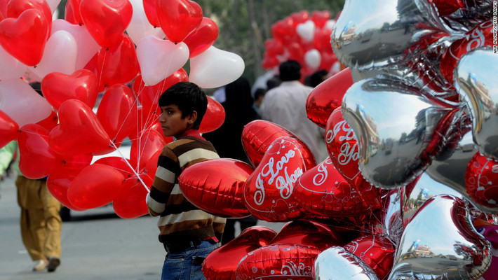 36% phụ nữ mua hoa trong ngày Valentine.