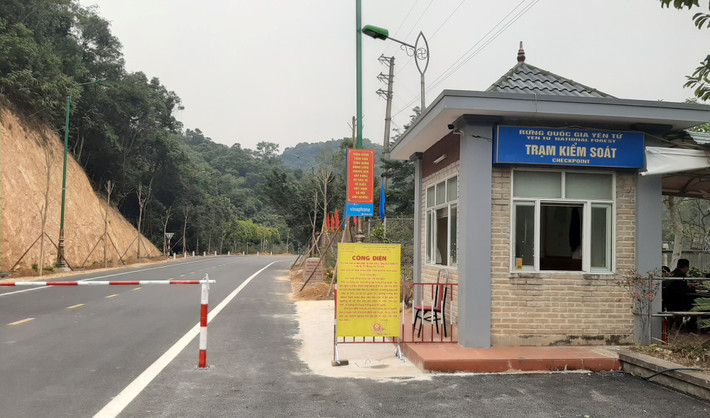Sáng mùng 7 Tết Tân Sửu, khu danh thắng Yên Tử (Uông Bí, Quảng Ninh) vắng vẻ lạ thường so với mọi năm bởi du khách các tỉnh không đến được Quảng Ninh do dịch COVID-19.