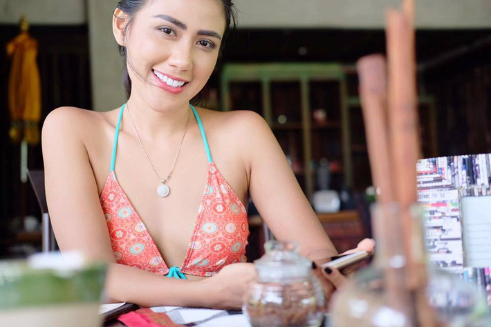 Sau khi nổi tiếng trên mạng xã hội, nữ MC xinh đẹp nhận được nhiều lời mời quảng cáo.