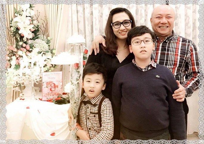 BTV Hữu Bằng từng chia sẻ trên truyền thông, sau khi rời VTV, BTV Vân Anh ở nhà nội trợ và dành thời gian đi du lịch cùng chồng con.