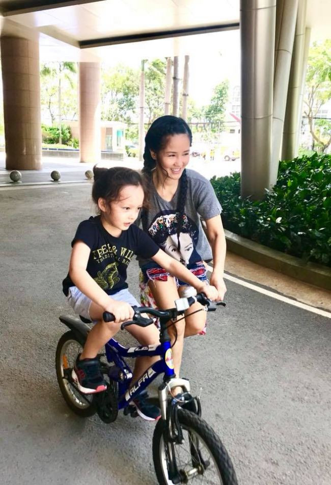 Tuy nhiên, về lý do cụ thể khiến cuộc hôn nhân của diva Hồng Nhung và chồng Tây tan vỡ vẫn chưa được người trong cuộc giải đáp.