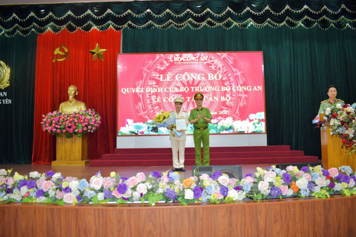Thừa uỷ quyền của Bộ trưởng Bộ Công an, Thứ trưởng Nguyễn Duy Ngọc trao quyết định điều động đại tá Nguyễn Thanh Trường - Giám đốc Công an tỉnh Thái Bình đảm nhận chức vụ Giám đốc Công an tỉnh Hưng Yên, thay ông Phạm Đăng Khoa, trước đó đã được Bộ Công an điều động giữ chức vụ Cục trưởng Cục Viễn thông cơ yếu.