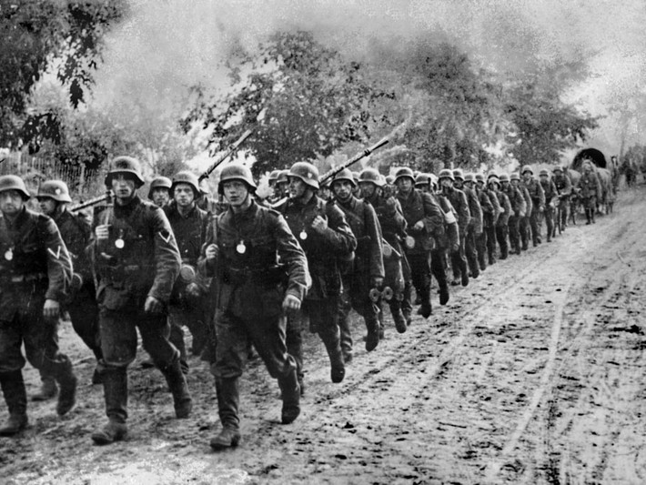 Sau thất bại nghiêm trọng này, vào mùa Hè năm 1943, các chỉ huy quân đội Đức quốc xã nảy ra ý tưởng tổ chức các hoạt động phá hoại ở các vùng hậu phương của Liên Xô. Mục đích của phát xít Đức là phá hoại các nhà máy quân sự từ đó làm giảm sức chiến đấu của đối phương.