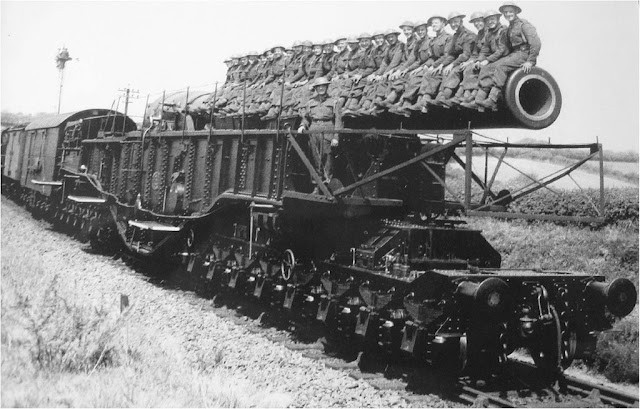 Theo các tài liệu, vào năm 1941, công ty Friedrich Krupp A.G. chuyên sản xuất thép và vũ khí đã bắt đầu quá trình chế tạo khẩu súng lớn nhất thế giới là Gustav cho quân đội Đức quốc xã.