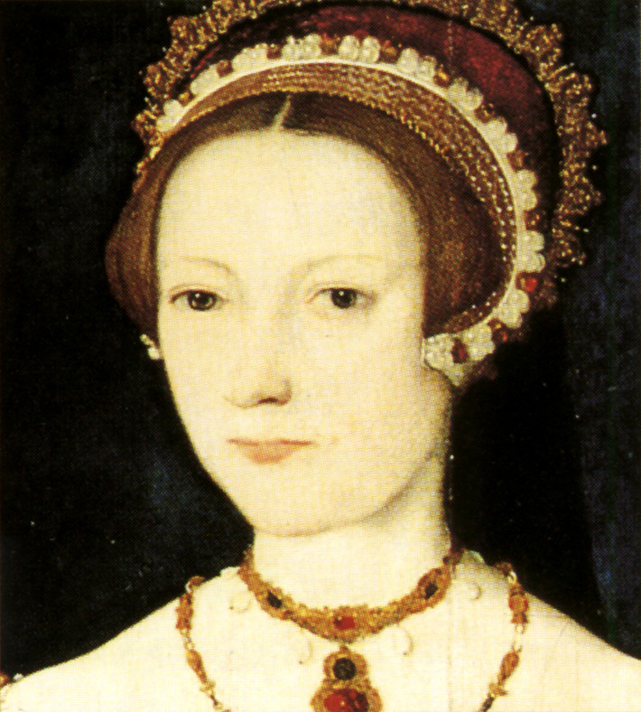Điều thú vị là trước khi cưới và trở thành hoàng hậu thứ 6 của Vua Henry VIII, Catherine trải qua 2 cuộc hôn nhân với John Neville và John Neville.