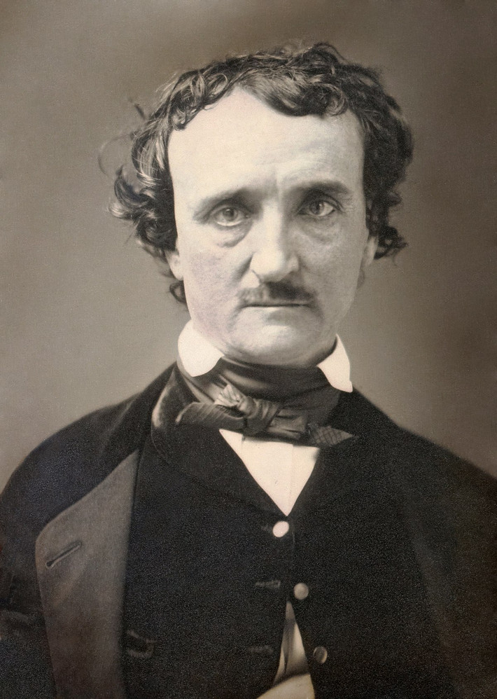 Cụ thể, nhà văn Poe qua đời ngày 7/10/1849. Trước khi chết, ông đi du lịch đến Baltimore, Maryland và biến mất ở đây.