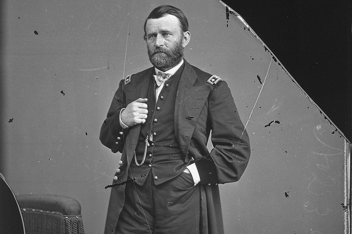 Với việc bán được hơn 300.000 bản "Hồi ký Cá nhân của Ulysses S. Grant", gia đình của ông Grant nhận được 450.000 USD tiền bản quyền (khoảng 12 triệu USD ngày nay).