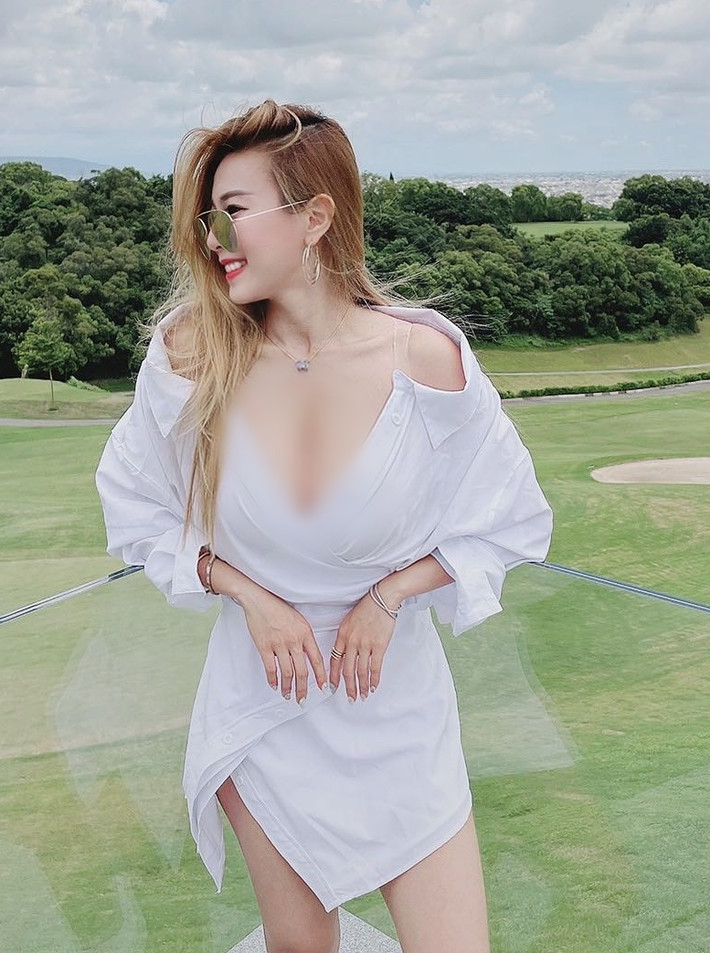 Theo tìm hiểu, Triệu Bội Nhi không giống như nhiều hot girl khác dấn thân vào con đường làm người mẫu.
