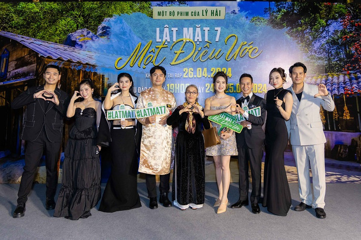 Diễn viên Thanh Hiền cũng xuất hiện tại sự kiện. Nữ nghệ sĩ đóng vai nữ chính - bà Hai.