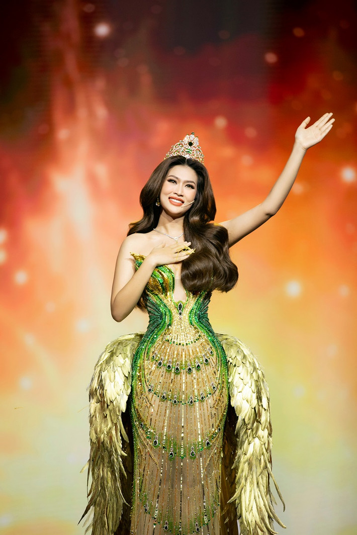 Cuối bài chia sẻ, Thiên Ân nói: "Chuyến hành trình với cương vị Miss Grand Vietnam 2022 sắp kết thúc nhưng sứ mệnh của một hoa hậu còn ở đó. Chắc chắn một điều tiếp tục cống hiến cho đến khi nào bản thân không còn có thể. Và cuối cùng, xin mọi người hãy nhớ đến 1 cái tên Đoàn Thiên Ân - Miss Grand Vietnam".