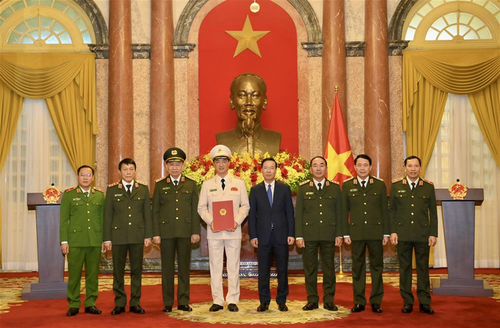 Chủ tịch nước Võ Văn Thưởng nêu rõ, được đón nhận cấp bậc hàm Thượng tướng, trước hết là sự nỗ lực phấn đấu của Thứ trưởng Nguyễn Duy Ngọc, đồng thời, cũng là thành tích của toàn lực lượng Công an trong thực hiện nhiệm vụ bảo vệ an ninh quốc gia, trật tự, an toàn xã hội những năm qua. Người đứng đầu Nhà nước mong muốn,Thứ trưởng Nguyễn Duy Ngọc sẽ tiếp tục phát huy tinh thần đoàn kết, thống nhất, trách nhiệm, cùng tập thể Đảng ủy Công an Trung ương, lãnh đạo Bộ Công an hoàn thành xuất sắc mọi nhiệm vụ chính trị được giao.