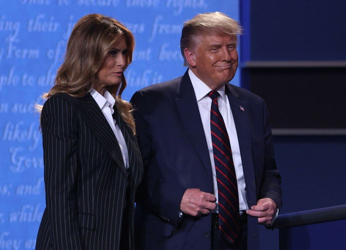 Gu thời trang ấn tượng của bà Melania luôn là chủ đề bàn tán của công chúng kể từ lúc bà bước chân vào Nhà Trắng.
