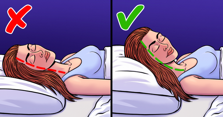 1. Tập tư thế ngủ đúng cách: Ngủ ở tư thế ngửa có thể ngăn ngừa bọng mắt. Trong khi bạn đang chuẩn bị ngủ, chất lỏng có thể đọng lại dưới mắt bạn, đặc biệt là khi bạn đặt ở một vị trí bằng phẳng hơn. Ngẩng đầu một chút có thể giúp ngăn ngừa sự tích tụ chất lỏng đó, giúp khuôn mặt buổi sáng trông tươi sáng hơn.