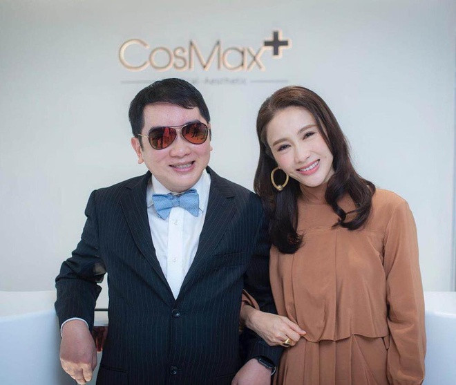 Theo đó, một thực đơn điển hình giúp Lê Tư duy trì vóc dáng thon gọn bao gồm: Bữa sáng: Sữa đậu nành không đường + 1 bát bột yến mạch nhỏ; Bữa trưa + tối: 1 bát cơm trắng nhỏ + 1 đĩa thịt nạc + 1 đĩa rau xanh; Bữa chiều: 3 lát bánh sandwich hoặc 1 quả táo; Bữa tối: Đậu phụ + trứng + cà tím thịt cá + súp bí đao.
