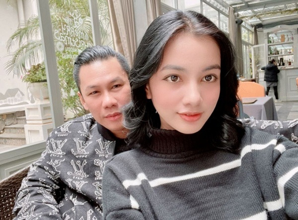 Thời điểm đó, Cẩm Đan bị đưa lên bàn cân với Lệ Quyên. Thậm chí, cô bị chỉ trích quen đại gia vì tiền, vì cô mà đại gia phòng trà ly hôn Lệ Quyên. Ảnh: Vietnamnet