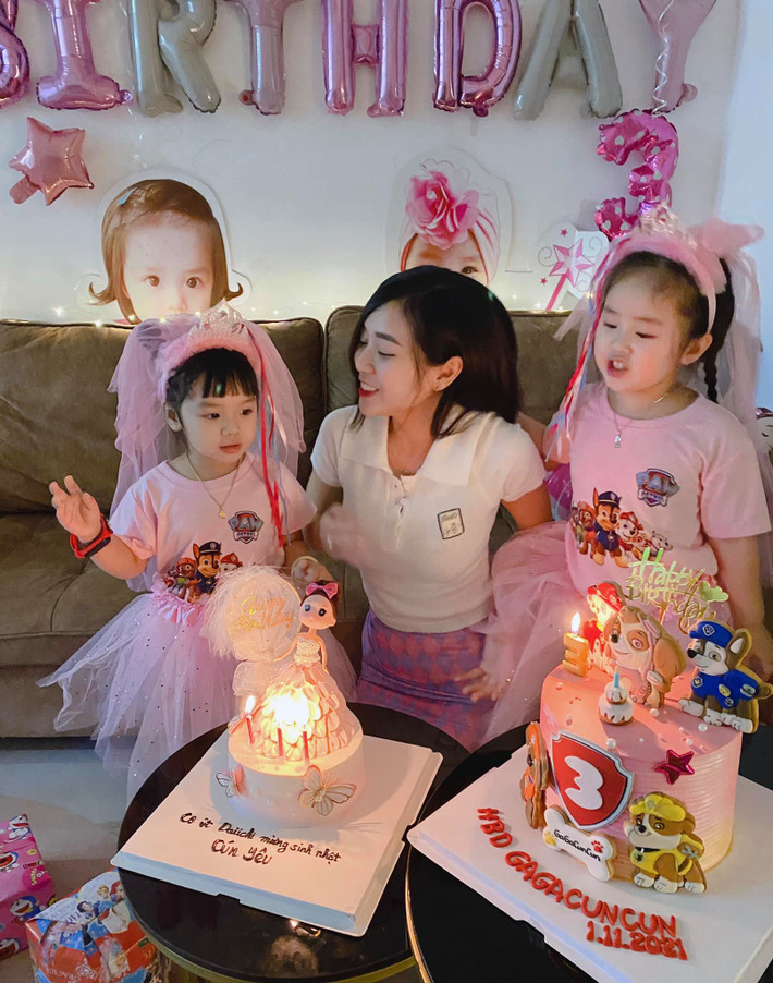 Hai con gái của Bảo Ngọc - Hoài Lâm diện váy xinh đẹp như công chúa trong tiệc sinh nhật.