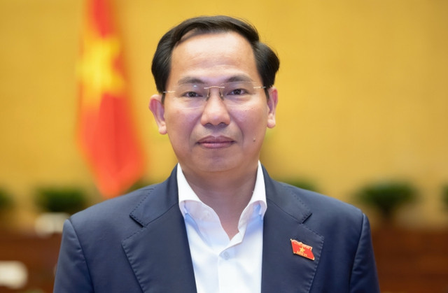 Ông Lê Quang Mạnh, Ủy viên BCH Trung ương Đảng, Ủy viên Ủy ban Thường vụ Quốc hội, Chủ nhiệm Ủy ban Tài chính, Ngân sách của Quốc hội khóa XV sinh năm 1974, quê quán thị trấn Đại Nghĩa, huyện Mỹ Đức, thành phố Hà Nội. Trình độ chuyên môn Tiến sĩ Kinh tế.