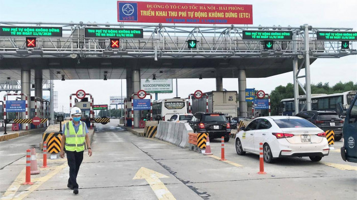 Với hành vi của tài xế, chủ xe trốn tránh, không trả tiền phí khi qua các trạm thu phí, dự thảo bổ sung mức phạt từ 4 đến 6 triệu đồng.