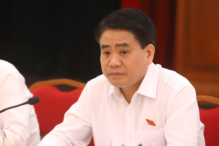 Theo Cáo trạng ngày 24/9/2021 của VKSND tối cao, năm 2016, UBND TP Hà Nội đã chỉ đạo các đơn vị liên quan triển khai thực hiện công tác xử lý, cải tạo, khắc phục ô nhiễm nước các sông, hồ trên địa bàn thành phố bằng cách tìm kiếm các công nghệ tiên tiến phù hợp để xử lý ô nhiễm nước hồ trên địa bàn.