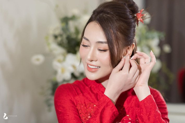 Cận cảnh nhan sắc của cô dâu Phương Oanh.