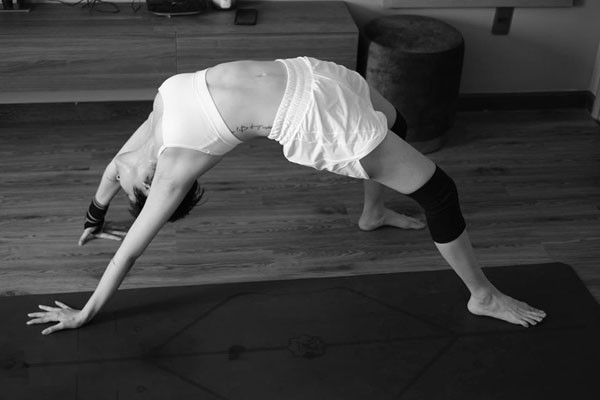 Không chỉ có tác dụng với vóc dáng, tập yoga đúng cách còn mang đến giấc ngủ ngon, giúp cải thiện sức khỏe.