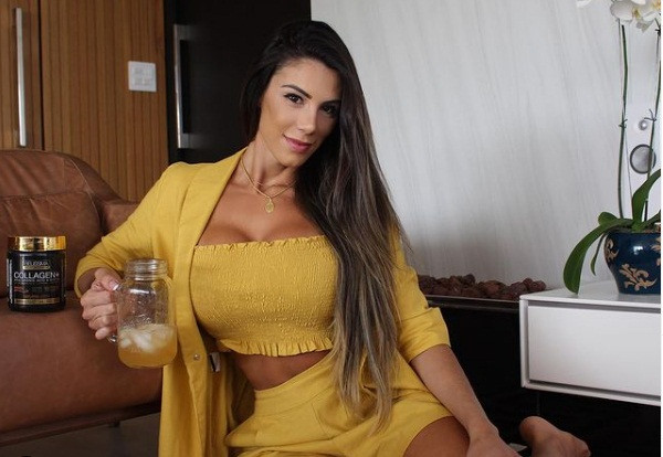 Ngoài thời gian tại phòng tập, nữ HLV gym người Brazil còn là mẫu ảnh cho nhiều thương hiệu thời trang, thể thao, thực phẩm...