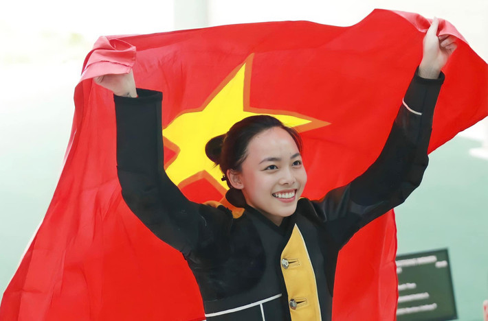 Trước khi đến với môn bắn súng, Phí Thanh Thảo từng là VĐV năng khiếu của môn lặn, sau đó mới đầu quân cho đội bắn súng Quân đội và khoác áo đội tuyển quốc gia.
