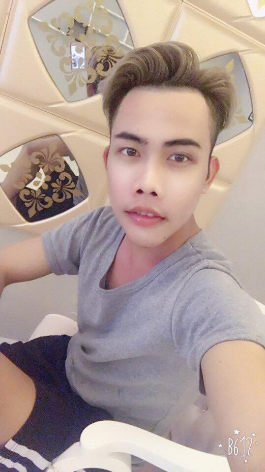 Trên trang Fanpage cá nhân có hơn 150.000 người theo dõi, anh chàng sinh năm 1995 được ví như "thảm họa mạng" này cũng nhận được khá nhiều phản hồi trái chiều của cư dân mạng.