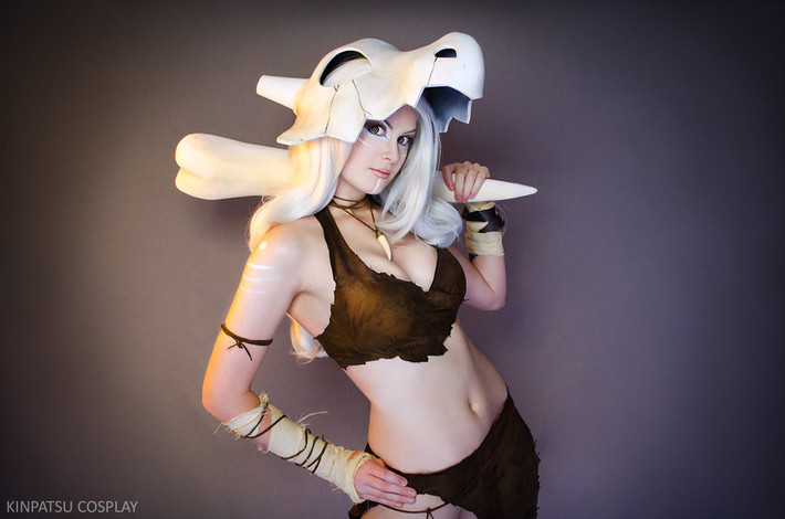Cubone, Pokemon có tiếng khóc thê lương và cực kỳ ai oán khi nhớ đến mẹ của mình. Pokemon này còn đeo hộp sọ của người mẹ quá cố của nó như một chiếc mũ bảo hiểm, hiếm người biết được bộ mặt thật của nó.