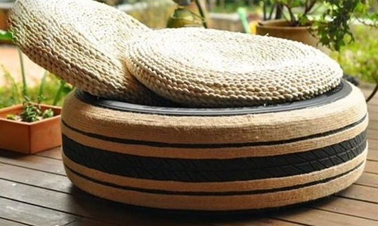 Sau khi hoàn tất, bạn hoàn toàn có thể đặt một miếng lót lên và hưởng thụ chiếc ghế đệm tái chế từ lốp xe cũ lạ mắt, độc đáo như thế này.