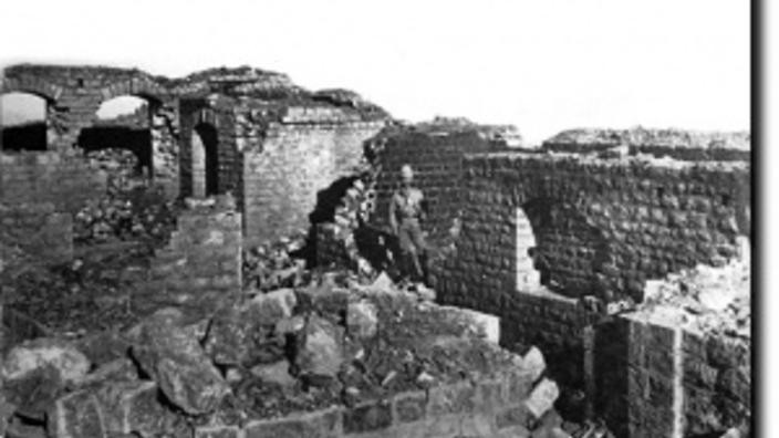 Do sự chênh lệch lực lượng quá lớn nên cuối cùng chiến binh Sikh bị lực lượng Afghanistan đánh bại.