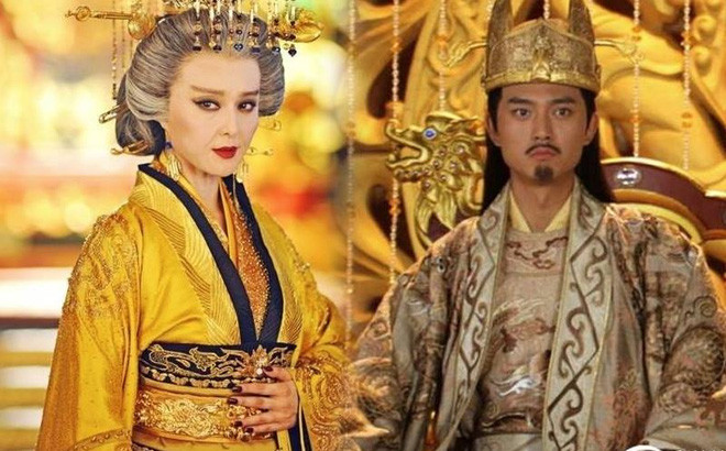 Cụ thể, khi mới lên ngôi hoàng đế, Lý Hiển từng hứa sẽ phong cho nhạc phụ (tức cha vợ) làm tế tướng. Điều này khiến quần thần bất bình và bẩm tấu lên Võ Tắc Thiên.