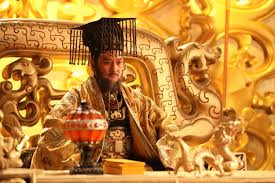 Theo sử sách, Dương Kiên từng hứa rằng chỉ yêu một mình Độc Cô Già La và chỉ mình bà được phép sinh con cho ông. Kể từ khi lên ngôi hoàng hậu, Độc Cô Già La cai quản hậu cung.