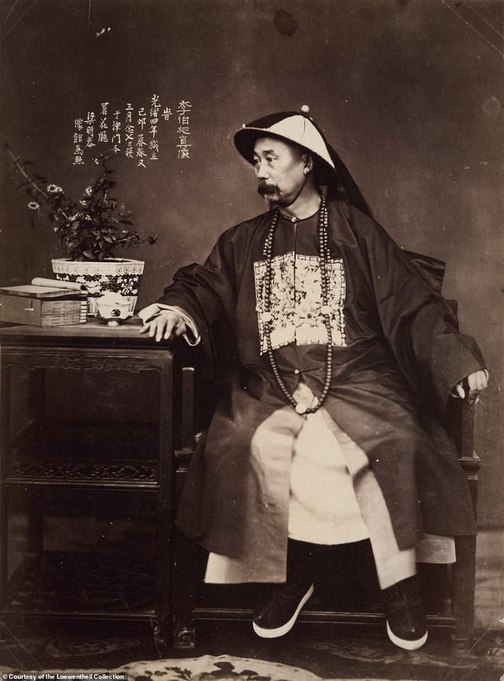Đây là ảnh chụp một vị quan dưới thời nhà Thanh năm 1875.