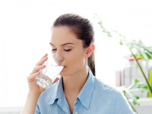 Trong trường hợp bị say hoặc ngộ độc vải thì hãy nhanh chóng đưa đến cơ sở y tế để được bác sĩ chuyên khoa xử lý kịp thời. Ảnh: Huyết áp thấp.