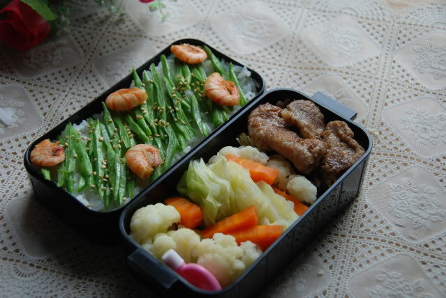 Cuối cùng, nên chọn và sử dụng những loại hộp cơm an toàn, uy tín đảm bảo chất lượng. Không nên mua những loại trôi nổi không rõ nguồn gốc xuất xứ kém chất lượng. Ảnh: Lamchame.