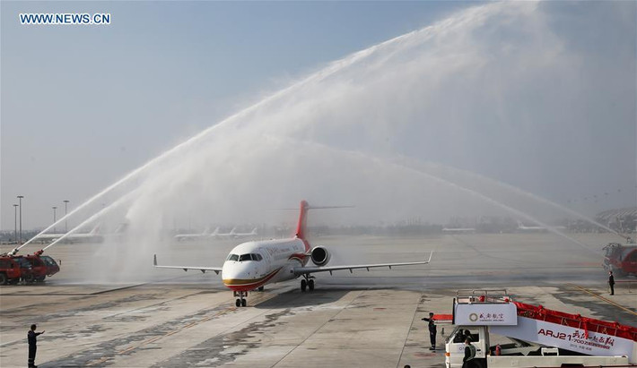 Máy bay ARJ21 được sản xuất theo tiêu chuẩn quốc tế, tối đa 90 chỗ ngồi, tầm bay tiêu chuẩn 2.220 km.