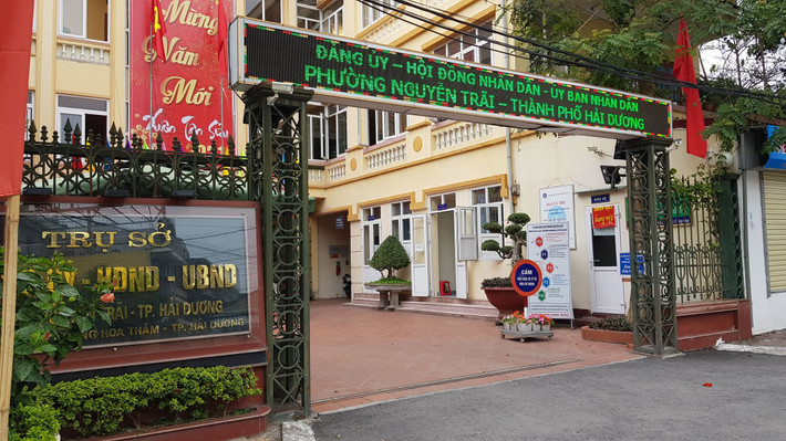 UBND các phường trên địa bàn thành phố Hải Dương làm việc cả ngày nghỉ để chuẩn bị cách ly toàn xã hội.
