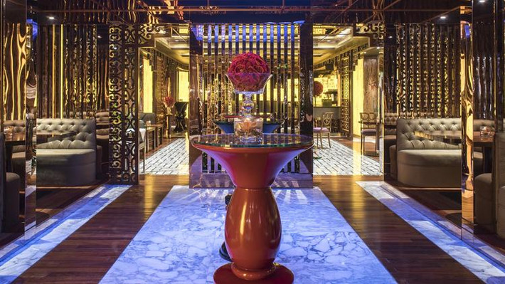 Không gian sang trọng của R&J Lounge.