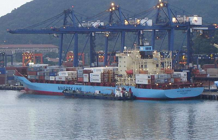 Đây là tàu trung chuyển lớn nhất từ trước đến nay được đưa vào khai thác tại Cảng Hải Phòng.