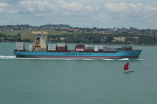 Với trọng tải 35.000 tấn, tàu Nicolai Maersk có sức chứa tăng 30% so với tàu trung chuyển cũ NV5 của Maersk Line.