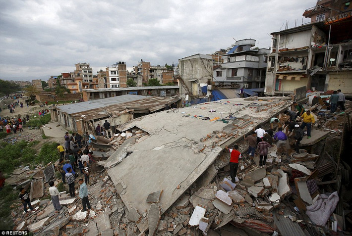 Nhiều kiến trúc nhà cửa ở Kathmandu bị sập.