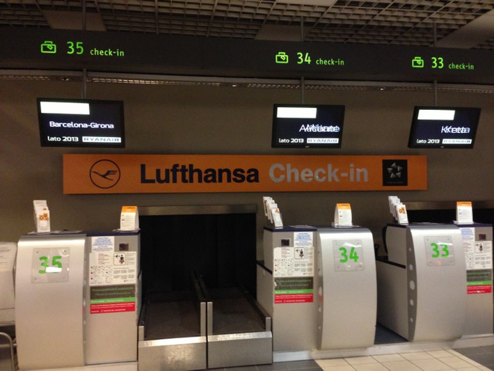 Khách thương gia cũng có quầy check-in riêng.