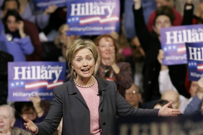 Bà Clinton trong một buổi vận động tranh cử tổng thống Mỹ vào ngày 27/1/2007. Từ trước đến nay, chưa chính đảng nào ở Mỹ đề cử phụ nữ làm ứng viên chính thức để tranh cử ghế tổng thống.