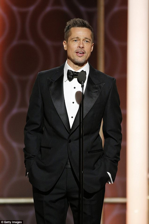 Xuất hiện tại lễ trao giải Quả Cầu Vàng 2017, trông Brad Pitt cũng đã gầy nhiều so với trước. (Ảnh: Getty Images)