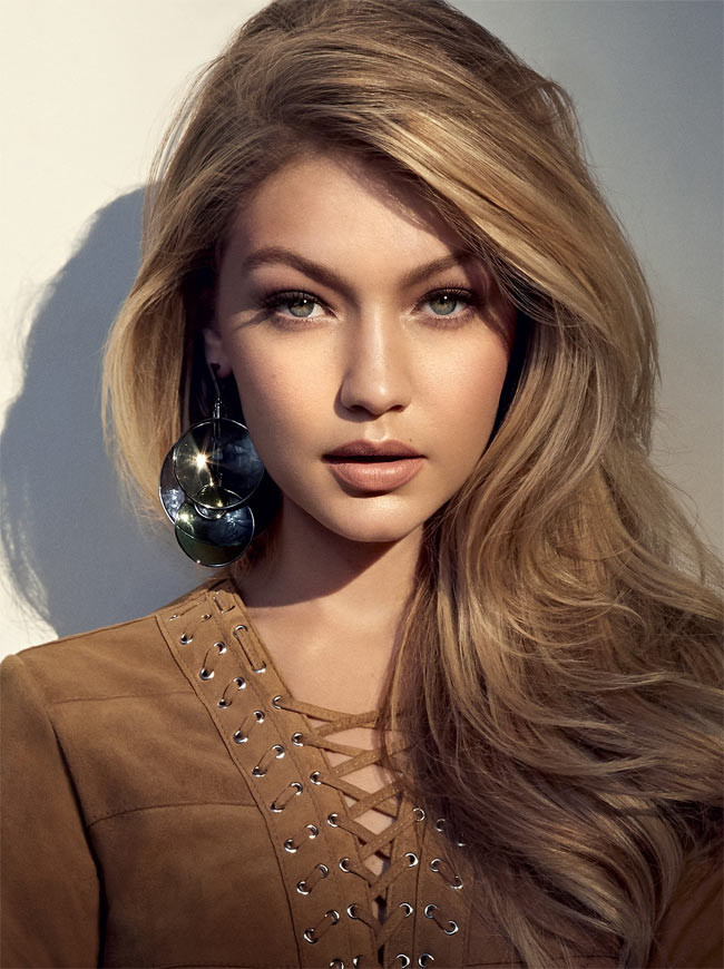 Hưởng gen di truyền từ mẹ, một cựu người mẫu, nên Gigi Hadid chẳng cần phải chỉnh sửa gì cũng đã sở hữu nhan sắc khiến vạn người mê.