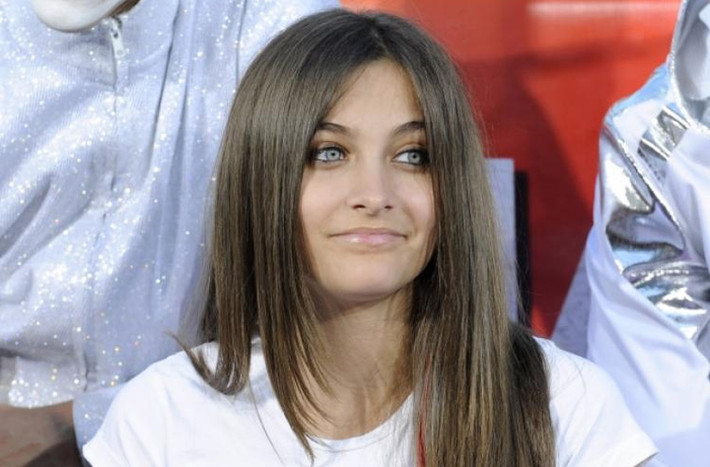 Paris Jackson đã ba lần tự tử bất thành. "Tôi là một người rất khác biệt, điên rồ. Tôi đã trải qua rất nhiều những lần dở ương của tuổi teen và phải tự mình đương đầu với những khi bị trầm cảm, lo lắng mà không có ai giúp đỡ", Paris nói. (Ảnh: Reuters)