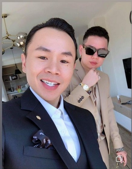 Đặc biệt phải kể đến hàm răng bọc kim cương mới tinh của Binz.