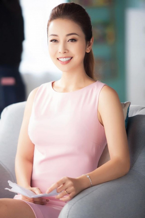 Vào ngày 13/1/2020, hoa hậu Jennifer Phạm đã hạ sinh con thứ 3 của mình và đại gia Đức Hải. Tiểu công chúa nhà nàng hậu nặng 3,3kg. Hoa hậu Jennifer Phạm kết hôn với doanh nhân Đức Hải cuối năm 2012. Họ có con gái - bé Na (sáu tuổi) và bé Nu (ba tuổi).