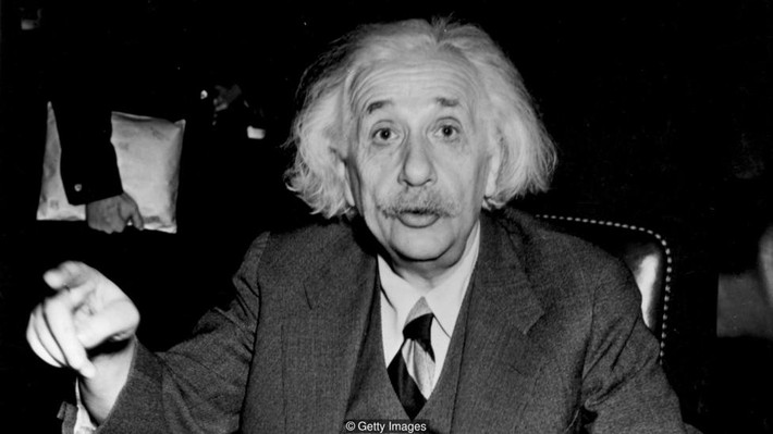 Thiên tài Albert Einstein được biết đến là người ngủ ít nhất 10 tiếng mỗi ngày. Giấc ngủ được biết đến là rất tốt cho bộ não. Tuy nhiên, ngủ quá lâu chưa chắc đã tốt cho não bộ.